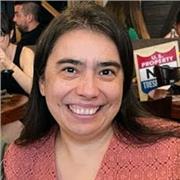 Me gusta enseñar y quisiera ayudar a los extranjeros a conocer el idioma español